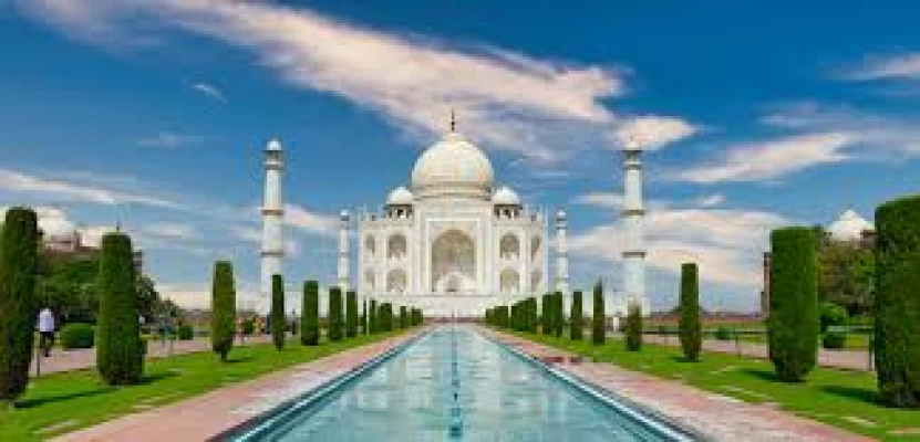 Taxi from Lucknow to Agra